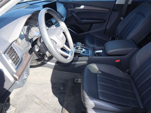Used 2024 Audi Q5 2.0T Premium image 16