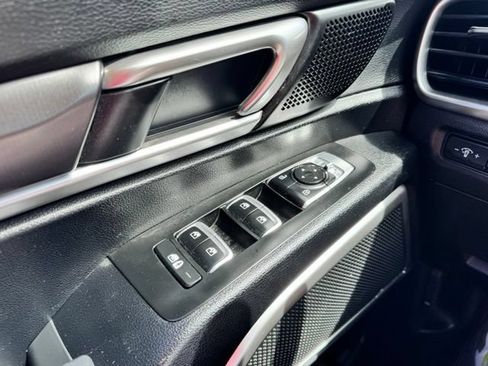 Used 2023 Kia Telluride S w/ S Sunroof Package FWD image 13