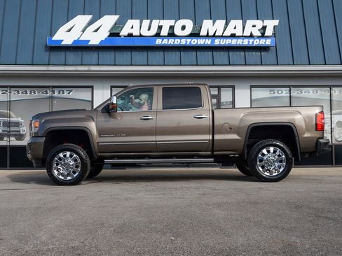 Used 2015 GMC Sierra 2500 Denali image 5