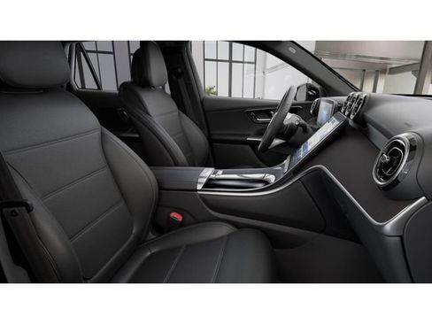 Used 2026 Mercedes-Benz GLC 300 4MATIC image 4