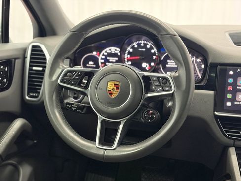 Used 2022 Porsche Cayenne Platinum Edition AWD/4WD image 18