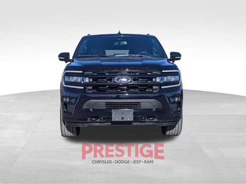 Used 2023 Ford Expedition Max Limited image 3
