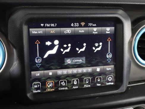 Used 2023 Jeep Wrangler Unlimited Rubicon 4xe w/ Cold Weather Group AWD/4WD image 30