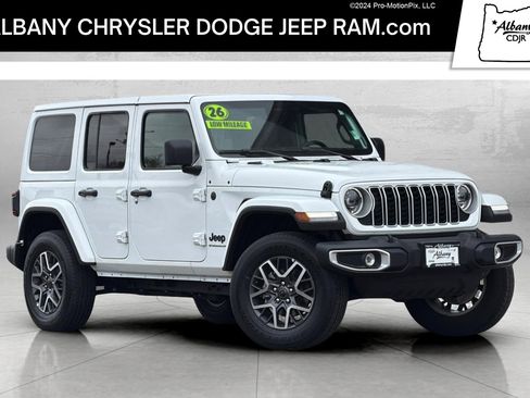 Used 2026 Jeep Wrangler Unlimited Sahara AWD/4WD image 1