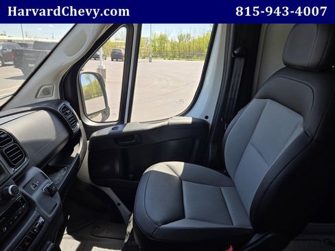Used 2025 RAM ProMaster 2500 w/ Convenience Group FWD image 13