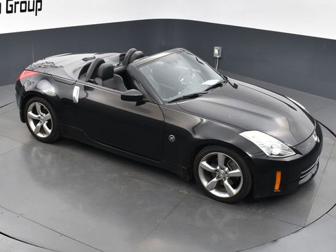 Used 2007 Nissan 350Z Touring image 15