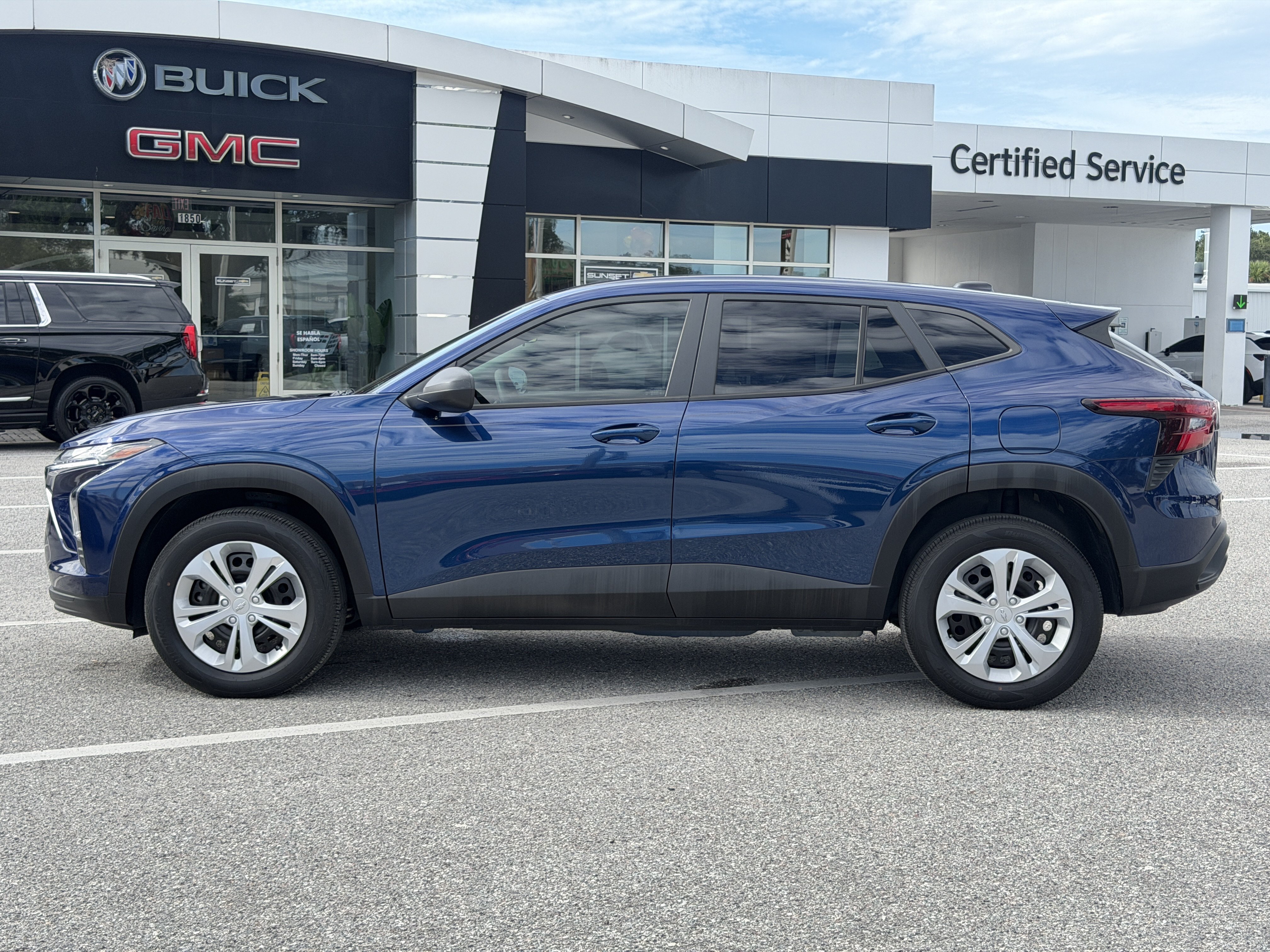 Certified 2024 Chevrolet Trax LS w/ Driver Confidence Package FWD image 4