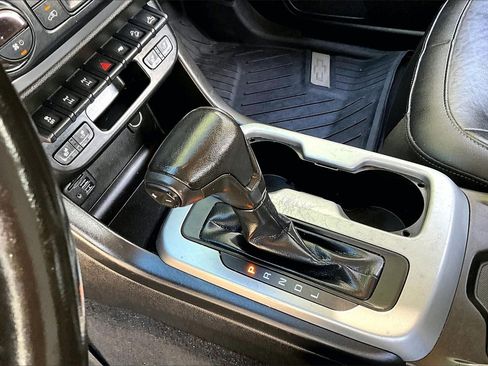 Used 2019 Chevrolet Colorado ZR2 image 15