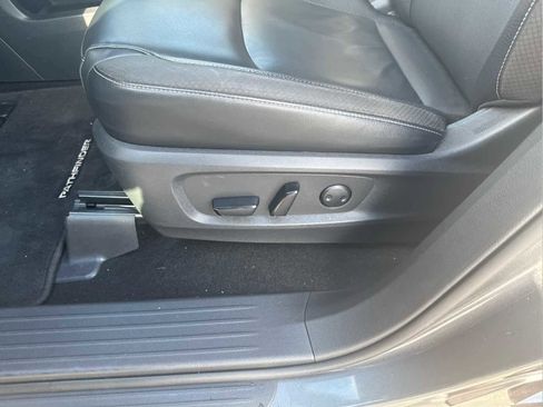 Used 2022 Nissan Pathfinder SL image 23