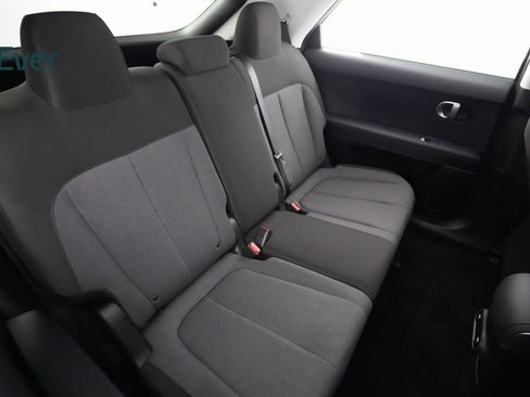 Used 2024 Hyundai Ioniq 5 SEL image 9