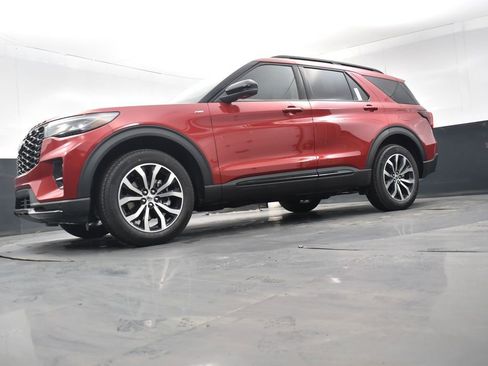 New 2026 Ford Explorer ST-Line image 13