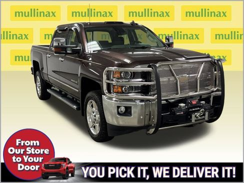 Used 2016 Chevrolet Silverado 2500 LTZ w/ Duramax Plus Package AWD/4WD image 2