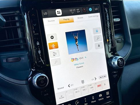 Used 2024 RAM 3500 Tradesman w/ Chrome Appearance Group image 15