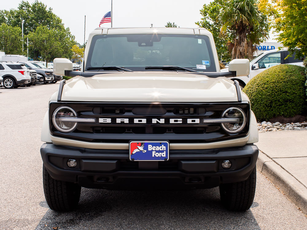Used 2026 Ford Bronco Outer Banks AWD/4WD image 2