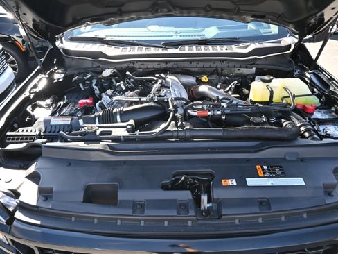 Used 2025 Ford F450 Platinum w/ Platinum Plus Package image 23