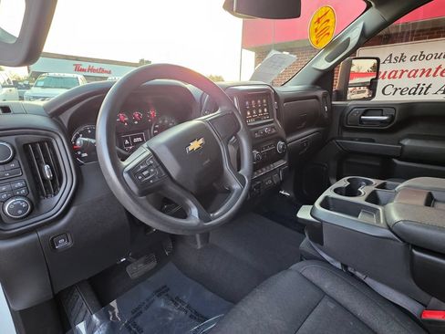 Used 2024 Chevrolet Silverado 2500 Custom w/ Custom Value Package AWD/4WD image 17