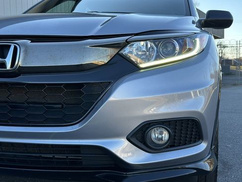 Used 2019 Honda HR-V Sport image 10