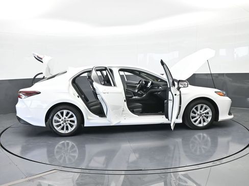 Used 2024 Toyota Camry LE image 71