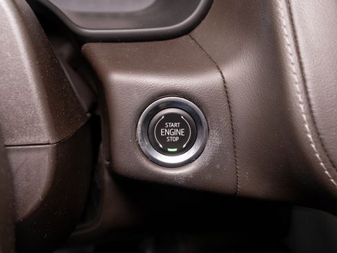 Used 2022 GMC Yukon SLE RWD image 25