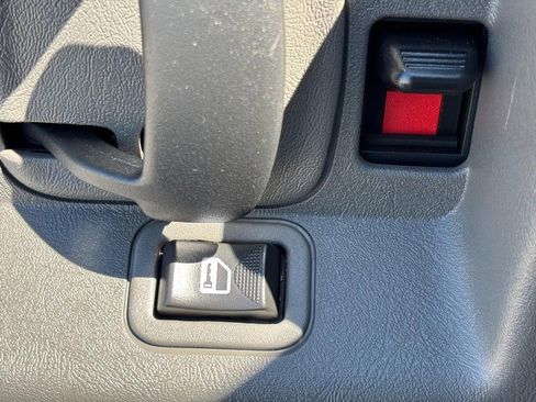 Used 2019 Chevrolet Express 3500 LS image 23