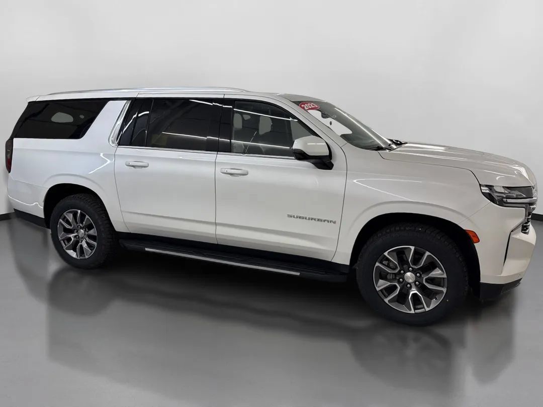Used 2023 Chevrolet Suburban LT w/ LT Signature Plus Package AWD/4WD image 11