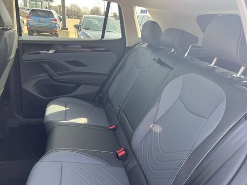 New 2026 Volkswagen Tiguan SE image 8