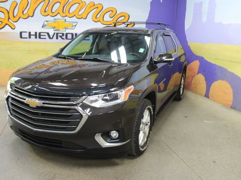 Used 2018 Chevrolet Traverse LT w/ LPO, 'HIT The Road' Package AWD/4WD image 7
