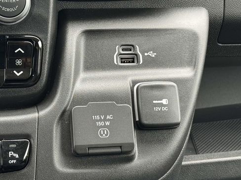 New 2025 RAM ProMaster 2500 w/ Quick Order Package 22G SLT image 20