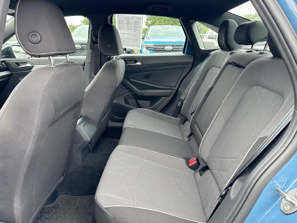 Used 2025 Volkswagen Jetta Sport FWD image 22