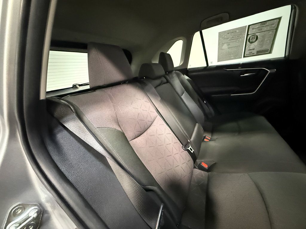Used 2025 Toyota RAV4 XLE AWD/4WD image 66