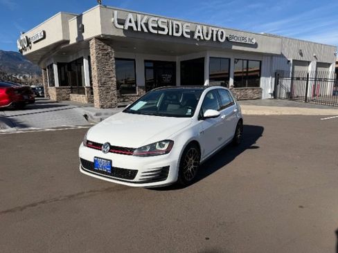 Used 2016 Volkswagen GTI SE image 1