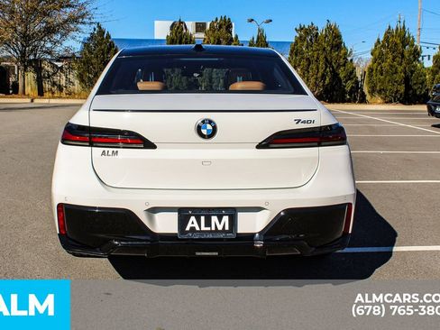 Used 2023 BMW 740i w/ Parking Assistance Package image 11