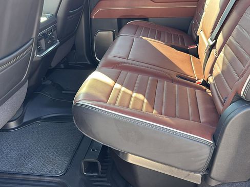 Certified 2025 GMC Sierra 2500 Denali Ultimate image 18