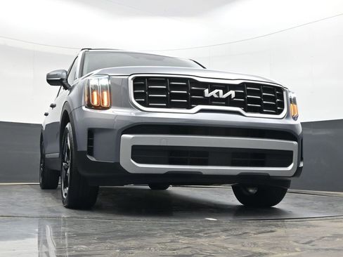 Used 2025 Kia Telluride S FWD image 29