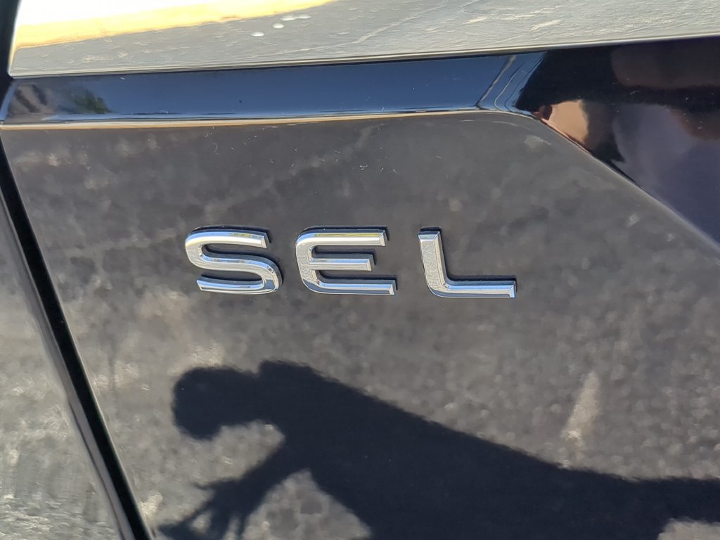 Certified 2025 Volkswagen Atlas SEL Premium R-Line AWD/4WD image 11