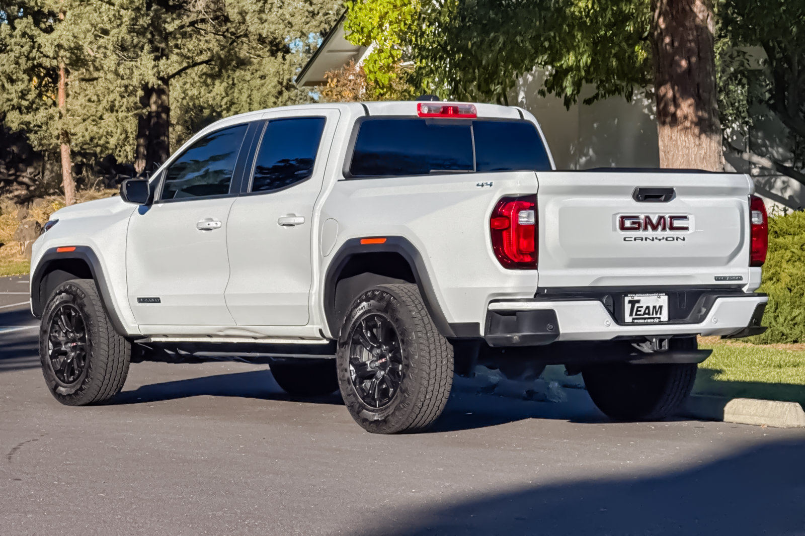Used 2025 GMC Canyon Elevation AWD/4WD image 6