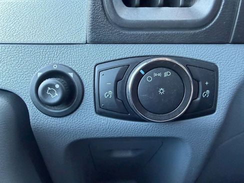 Used 2015 Ford Transit 350 XL image 21