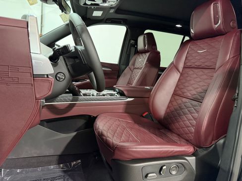 Used 2026 Cadillac Escalade Sport w/ Touring Package AWD/4WD image 4