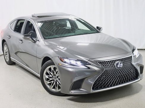 Used 2018 Lexus LS 500h AWD w/ Accessory Package (Z2) image 6