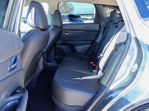 Certified 2025 Nissan Murano SV image 9