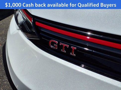 New 2025 Volkswagen GTI SE image 3