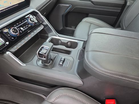 Certified 2023 GMC Sierra 1500 Denali w/ Denali Reserve Package AWD/4WD image 10