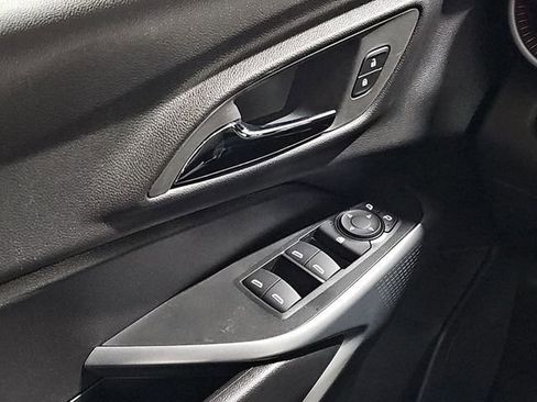 New 2026 Chevrolet Trax RS w/ Sunroof Package FWD image 21