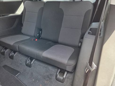 Used 2021 Chevrolet Traverse LS FWD image 10