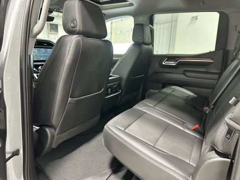Used 2024 GMC Sierra 1500 Denali w/ Denali Reserve Package AWD/4WD image 19