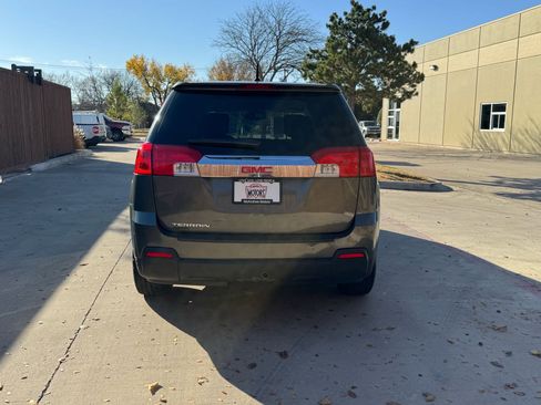 Used 2012 GMC Terrain SLE image 3