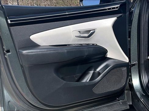 Used 2023 Hyundai Tucson Limited image 24