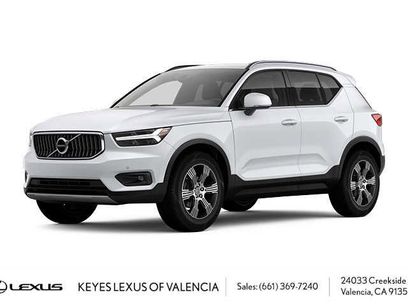 Used 2022 Volvo XC40 T5 Inscription w/ Advanced Package