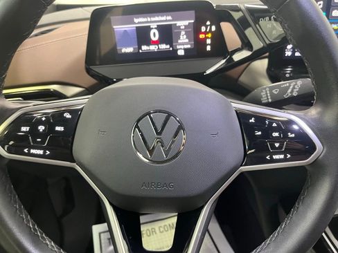 Certified 2023 Volkswagen ID.4 Pro image 18