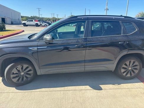 Used 2023 Volkswagen Taos S FWD image 5